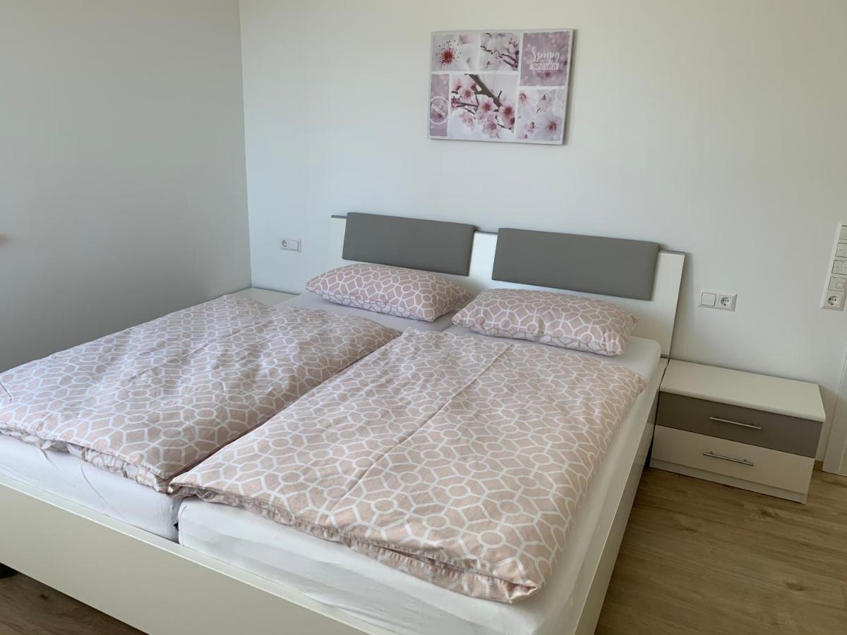 Haus Steingrubenweg Daire Mutlangen Dış mekan fotoğraf
